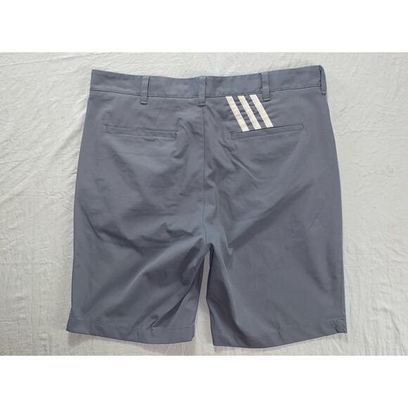Adidas Flat Front Lightweight Microfiber Golf Shorts. Gray, 3-Stripe. Men's 34 - Picture 1 of 5